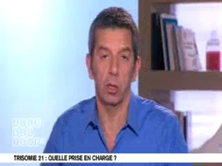 Michel Cymes et Marina Carrère d'Encausse expliquent la trisomie 21.