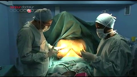 Attention ces images de chirurgie peuvent heurter