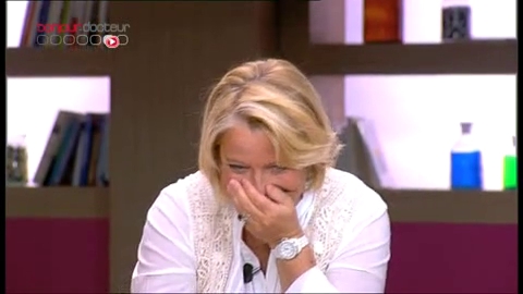 Marina Carrère d'Encausse ne comprend pas les réticences à se faire vacciner quand il s'agit d'une avancée majeure !