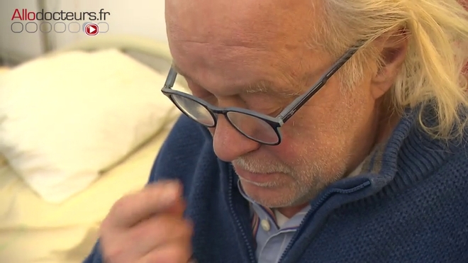 Avant toute sortie, le chirurgien rend visite au patient afin de vérifier si la cicatrice est saine, s'il n'y a pas d'hématome, ni d'infection