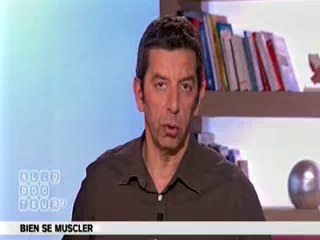 Marina Carrère d'Encausse et Michel Cymes décrivent les muscles.