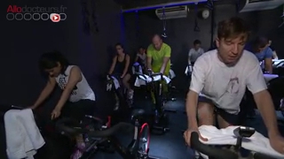 Le cycling ou vélo en salle fait de plus en plus d'adeptes.