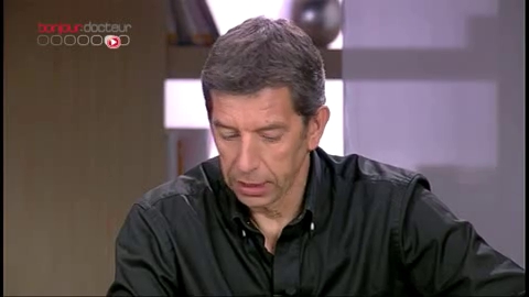 Michel Cymes nous dévoile une possible découverte anatomique : le NAR (Nerf A Raymond)