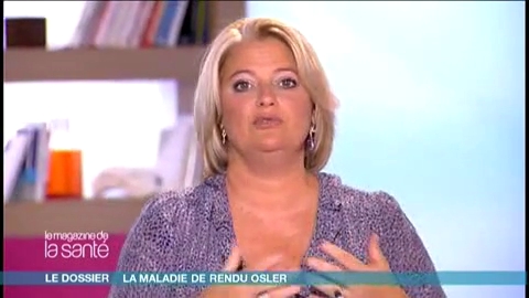 Marina Carrère d'Encausse et Benoît Thevenet expliquent comment est réalisée une embolisation pulmonaire.