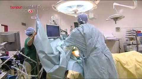 Attention, images d'intervention chirurgicale : comment est implantée la stimulation phrénique ?