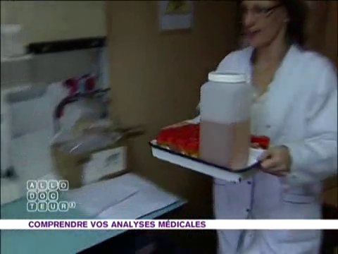 Visite dans un laboratoire de bactériologie