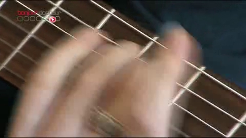 Il ne reste maintenant que peu de traces de la syndactylie de Valentine.