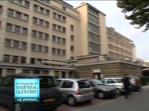 Une section de l'aorte a été utilisée pour remplacée la partie de trachée malade.