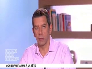 Marina Carrère d'Encausse et Michel Cymes expliquent la migraine chez l'enfant.