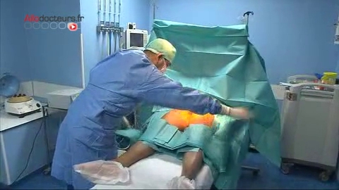 Attention, images de chirurgie ! L'allongement du pénis (la vidéo présente un pénis d'une taille moyenne, et non un micropénis).