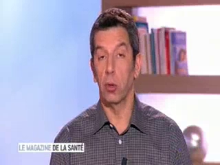Marina Carrère d'Encausse et Michel Cymes expliquent la chirurgie mini invasive.