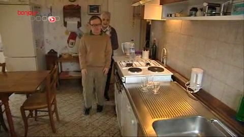 François, 55 ans, atteint de trisomie 21, est accueilli chez ses parents octogénaires.
