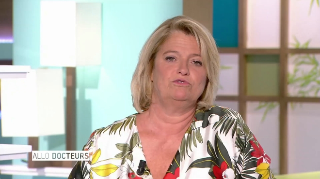Marina Carrère d'Encausse et Régis Boxelé expliquent la rosacée, la couperose et les rougeurs