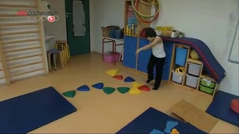 Les parents d'Hugo, 6 ans et demi, organisent autour de lui pas à pas la prise en charge dont il a besoin.