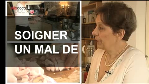Une fois chauffé, l'oignon doit être placé dans un foulard.