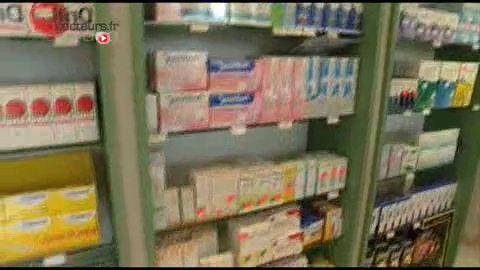 Désormais les pharmaciens doivent jongler entre patients et clients.