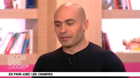 Montées de genoux, talons-fesses... quel que soit l'exercice physique il est important de bien s'échauffer.
