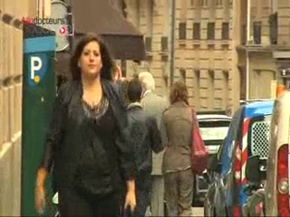 Alexandra est nouvellement inscrite dans un club de sport.