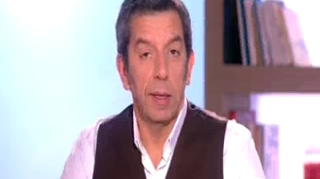 Marina Carrère d'Encausse et Michel Cymes expliquent la reconstruction mandibulaire.