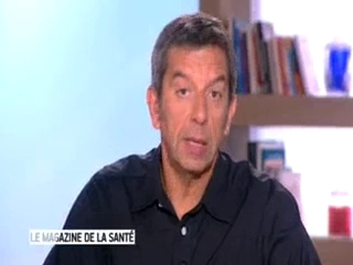Marina Carrère d'Encausse et Michel Cymes expliquent le tératome sacro-coccygien.
