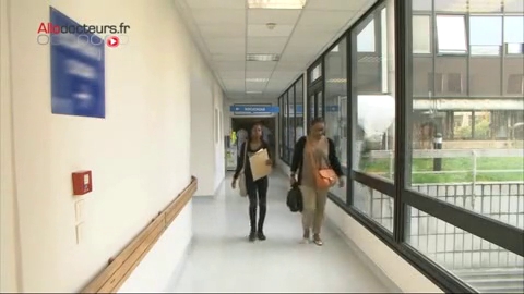 Mallaury, une jeune fille de 16 ans, est atteinte de la drépanocytose. Elle réalise chaque année un bilan pour repérer les dommages éventuels de la maladie.