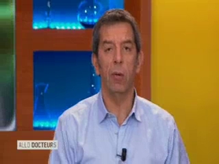 Marina Carrère d'Encausse et Michel Cymes expliquent le Virus de l'Immunodéficience Humaine (VIH).