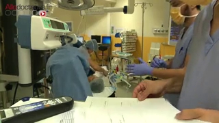 Attention images de chirurgie ! Comment se déroule l'ablation préventive des ovaires ?