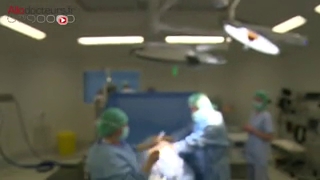 Attention images de chirurgie ! La chirurgie consiste à libérer le nerf pudendal.