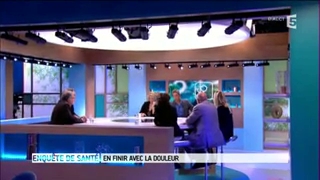 Comment l'entourage doit-il se comporter avec un proche qui souffre ?