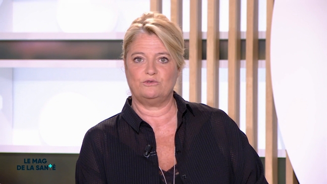 Marina Carrère d'Encausse et Régis Boxelé expliquent la curiethérapie