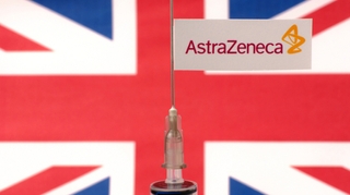 L’arrivée du vaccin d’AstraZeneca, un “tournant” dans la campagne vaccinale britannique ?