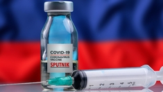 Covid : le vaccin russe Spoutnik V bientôt disponible en Europe ?