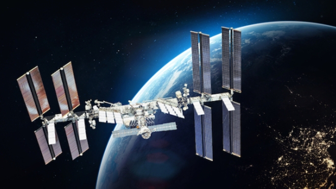La Station spatiale internationale (ISS) en orbite autour de la Terre.