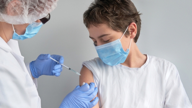 Le vaccin Pfizer serait efficace à 100% chez les 12-15 ans