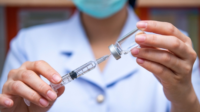 INFOGRAPHIE - Vaccins anti covid : quels sont les effets indésirables ?