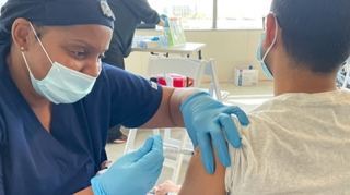 Covid : Les Etats-Unis ouvrent la vaccination à tous les plus de 18 ans