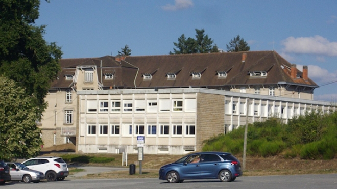 Le lycée agricole d'Ahun, dans la Creuse, l'un des principaux clusters de covid du département.