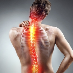 Douleurs du haut du dos : attention aux mauvaises postures !