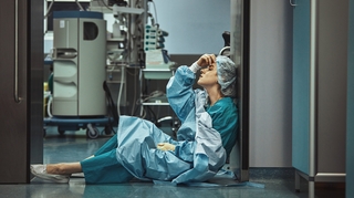 Covid : les hôpitaux à "flux tendu" face à la hausse des contaminations