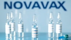 Novavax : le vaccin anti-Covid sans ARNm arrive en France en fin de semaine