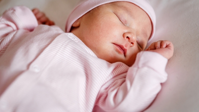 Sommeil : à quoi rêvent les bébés ?