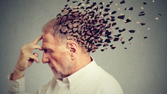 Alzheimer : quels sont les signes avant-coureurs de la maladie ?