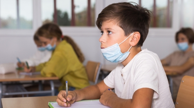 Covid : fin de l’isolement pour les élèves non vaccinés et cas contact