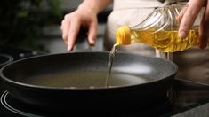 Pénurie d’huile de tournesol : quelles alternatives en cuisine ?