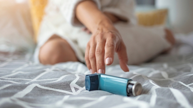 Les femmes sont plus à risque de mourir d’une crise d'asthme que les hommes