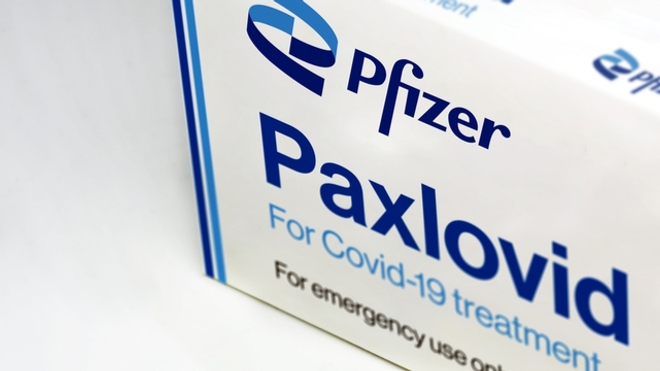 Covid : la pilule anti-Covid de Pfizer désormais disponible sur ordonnance