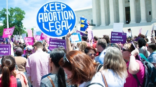 Révocation du droit à l'avortement : ce qui va changer aux États-Unis
