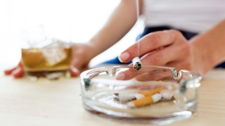 Le tabac et l’alcool, premières causes de cancer dans le monde