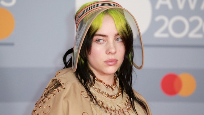 Billie Eilish's tics disappear when she takes the stage