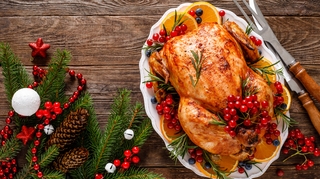 Repas de fêtes : comment bien cuisiner sa dinde de Noël ?
